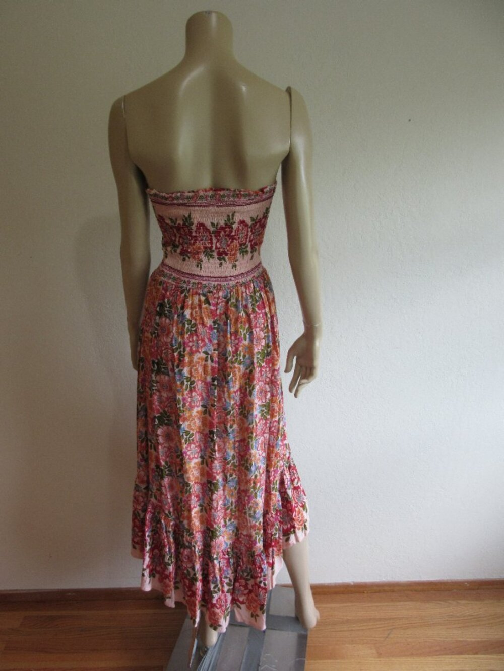 ANGIE Multicolor Floral Pattern S Strapless Asymmetrical Smocked Bodice Dress - Picture 2 of 3